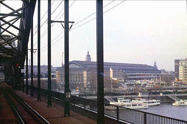 Foto:: Hauptbahnhof / Koeln / 20.11.1974 (Foto,Fotos,Bilder,Bild,)