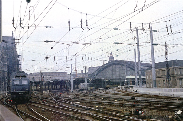 Foto:: DB 110 153-4 / Koeln / 20.11.1974 (Foto,Fotos,Bilder,Bild,)