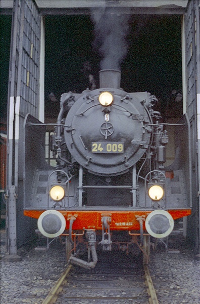 Foto:: EK 24 009 / Wuppertal-Vohwinkel / 01.12.1974 (Foto,Fotos,Bilder,Bild,)