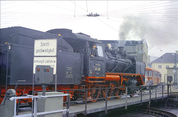 Foto:: EK 24 009 / Wuppertal-Vohwinkel / 01.12.1974 (Foto,Fotos,Bilder,Bild,)