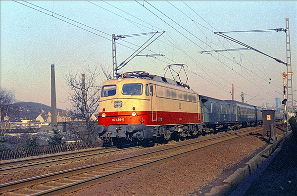 Foto:: DB 112 489-0 / Hagen / 27.02.1975 (Foto,Fotos,Bilder,Bild,)
