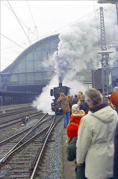 Foto:: DB 051 654-2 / Bremen / 06.04.1975 (Foto,Fotos,Bilder,Bild,)