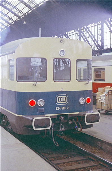 Foto:: DB 624 610-2 / Koeln / 08.05.1975 (Foto,Fotos,Bilder,Bild,)