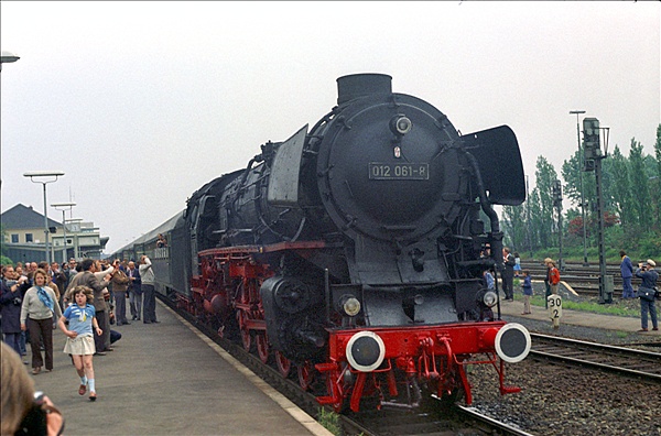 Foto:: DB 012 061-8 / Euskirchen / 25.05.1975 (Foto,Fotos,Bilder,Bild,)