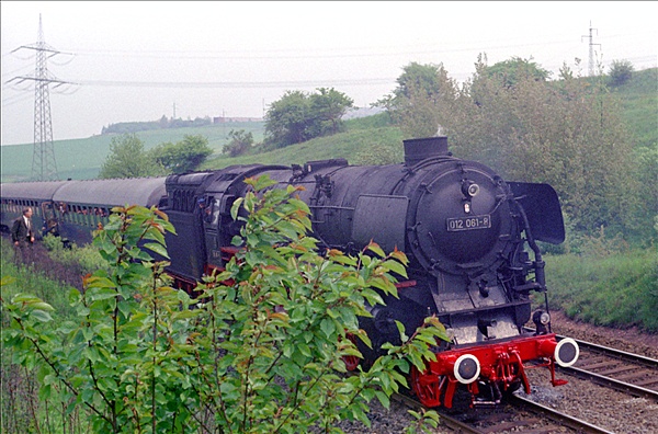 Foto:: DB 012 061-8 / Euskirchen - Kall / 25.05.1975 (Foto,Fotos,Bilder,Bild,)
