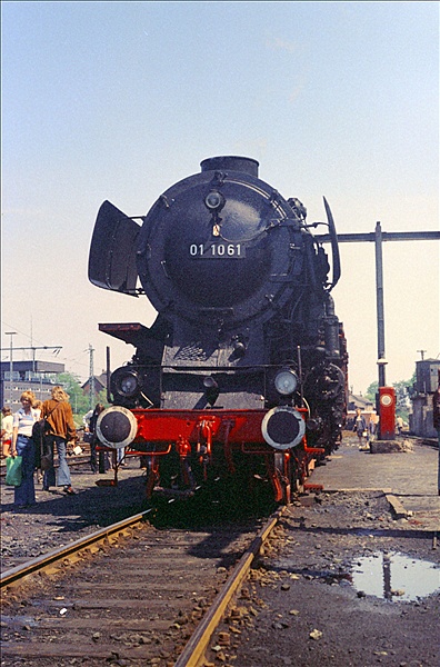 Foto:: DB 012 061-8 / Warburg / 08.06.1975 (Foto,Fotos,Bilder,Bild,)