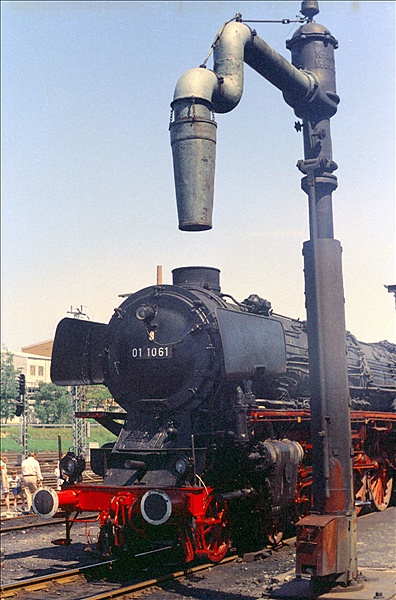 Foto:: DB 012 061-8 / Warburg / 08.06.1975 (Foto,Fotos,Bilder,Bild,)