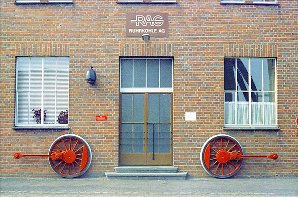Foto:: Eingang RAG Gebaeude / Altenboegge / 12.07.1975 (Foto,Fotos,Bilder,Bild,)