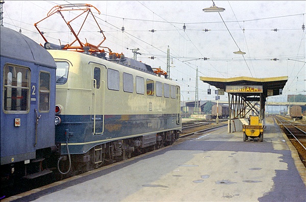 Foto:: DB 110 264-9 / Jenbach / 21.07.1975 (Foto,Fotos,Bilder,Bild,)
