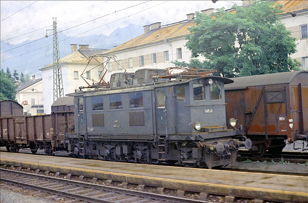 Foto:: OeBB 1045.12 / Saalfelden / 21.07.1975 (Foto,Fotos,Bilder,Bild,)