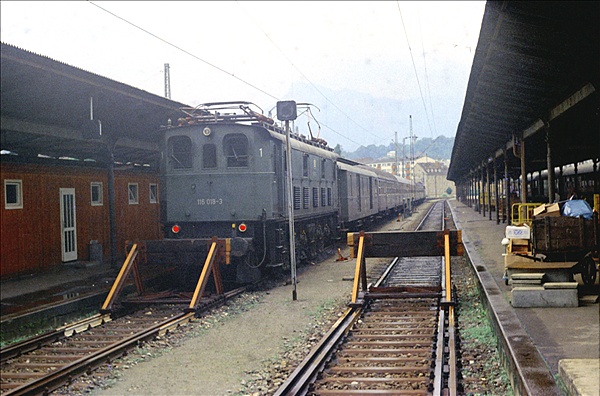 Foto:: DB 116 018-3 / Salzburg / 21.07.1975 (Foto,Fotos,Bilder,Bild,)