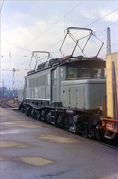 Foto:: DB 194 111-1 / Freilassing / 21.07.1975 (Foto,Fotos,Bilder,Bild,)