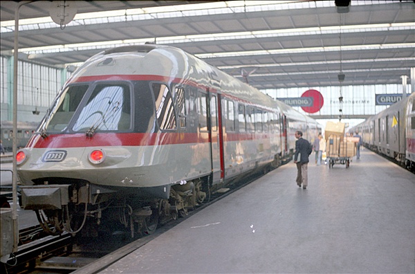 Foto:: DB 403 003-7 / Muenchen / 24.07.1975 (Foto,Fotos,Bilder,Bild,)