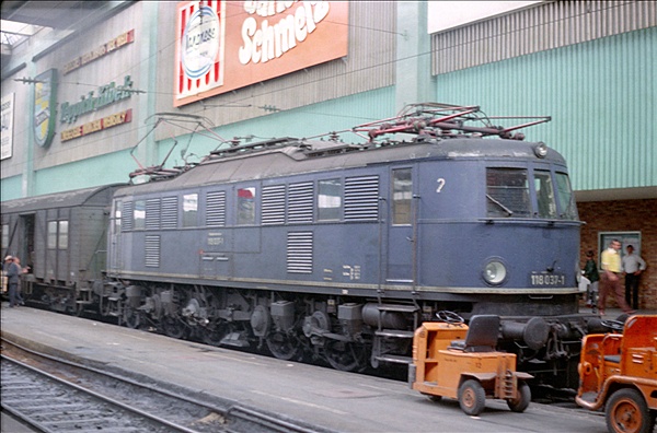 Foto:: DB 118 037-1 / Muenchen / 24.07.1975 (Foto,Fotos,Bilder,Bild,)