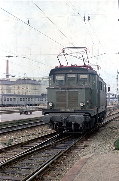 Foto:: DB 144 156-7 / Muenchen / 24.07.1975 (Foto,Fotos,Bilder,Bild,)