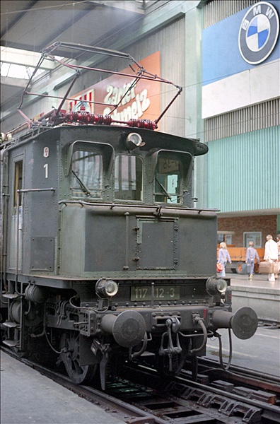 Foto:: DB 117 112-3 / Muenchen / 24.07.1975 (Foto,Fotos,Bilder,Bild,)