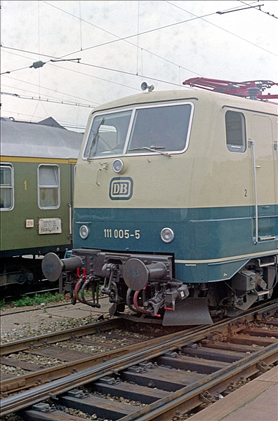 Foto:: DB 111 005-5 / Muenchen / 24.07.1975 (Foto,Fotos,Bilder,Bild,)