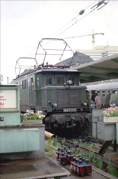Foto:: DB 144 001-5 / Muenchen / 24.07.1975 (Foto,Fotos,Bilder,Bild,)