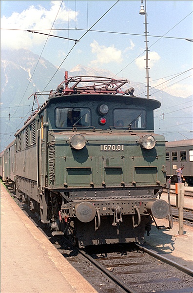 Foto:: OeBB 1670.01 / Innsbruck / 28.07.1975 (Foto,Fotos,Bilder,Bild,)