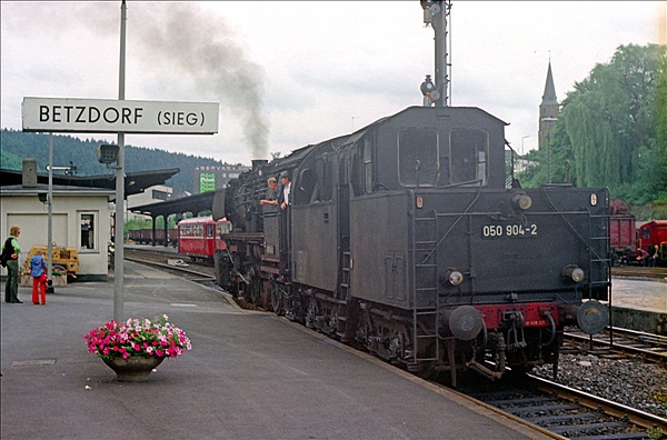 Foto:: DB 050 904-2 / Betzdorf / 20.08.1975 (Foto,Fotos,Bilder,Bild,)