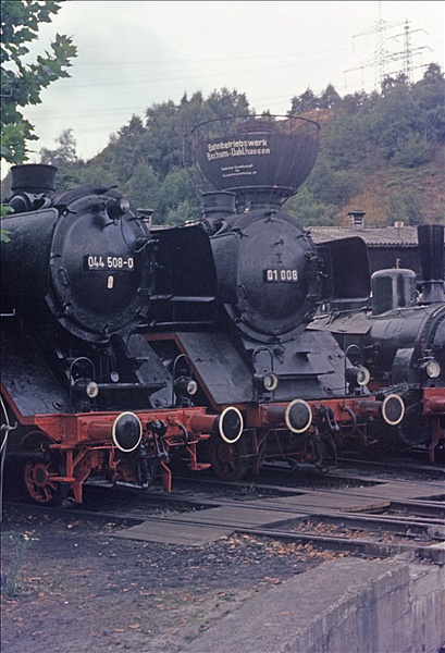 Foto:: DB 044 508-0 + 01 008 / Bochum-Dahlhausen / 07.09.1975 (Foto,Fotos,Bilder,Bild,)