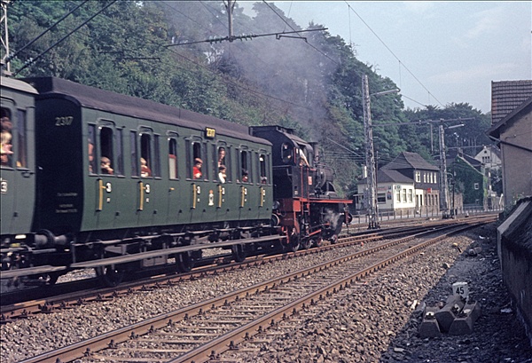 Foto:: 146 BLE / Bochum-Dahlhausen / 07.09.1975 (Foto,Fotos,Bilder,Bild,)