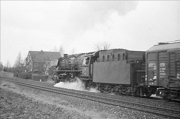 Foto:: DB 044 277-2 / Bad Driburg / 06.12.1975 (Foto,Fotos,Bilder,Bild,)