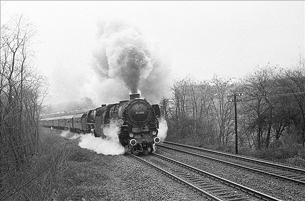 Foto:: DB 012 066-7 / Erkrath  / 07.12.1975 (Foto,Fotos,Bilder,Bild,)