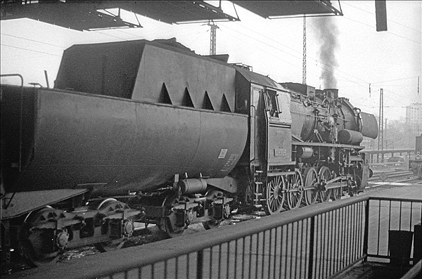 Foto:: DR 52 8080-5 / Dresden / 29.12.1975 (Foto,Fotos,Bilder,Bild,)