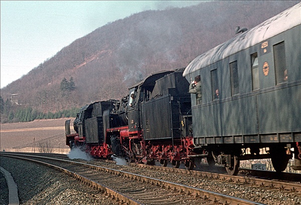 Foto:: EK 24 083 + EK 24 009 / Olsberg / 22.02.1976 (Foto,Fotos,Bilder,Bild,)