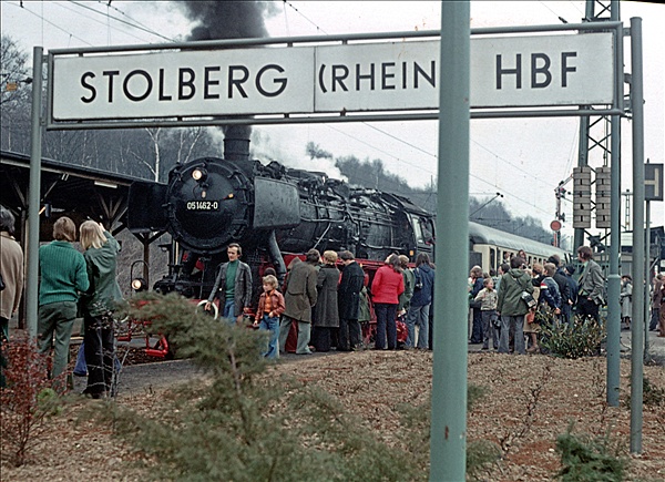 Foto:: DB 051 462-0 Dampflokabschied / Stolberg / 04.04.1976 (Foto,Fotos,Bilder,Bild,)