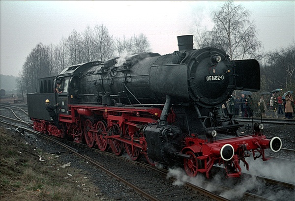 Foto:: DB 051 462-0 Dampflokabschied / Stolberg / 04.04.1976 (Foto,Fotos,Bilder,Bild,)