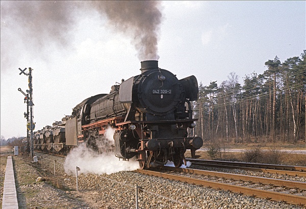 Foto:: DB 042 320-2 / Lingen / 15.04.1976 (Foto,Fotos,Bilder,Bild,)