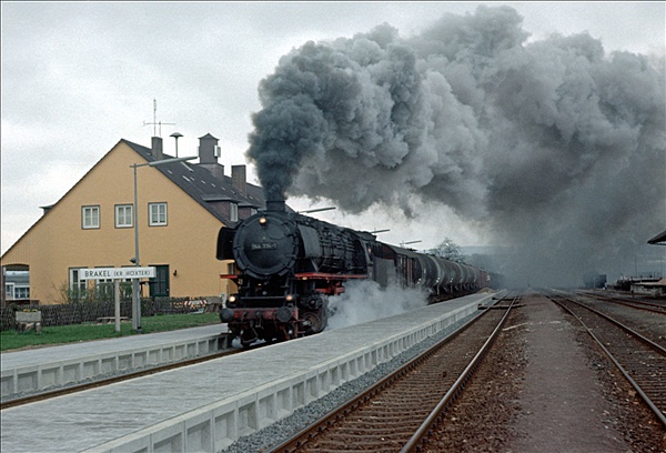 Foto:: DB 044 334-1 / Brakel / 24.04.1976 (Foto,Fotos,Bilder,Bild,)