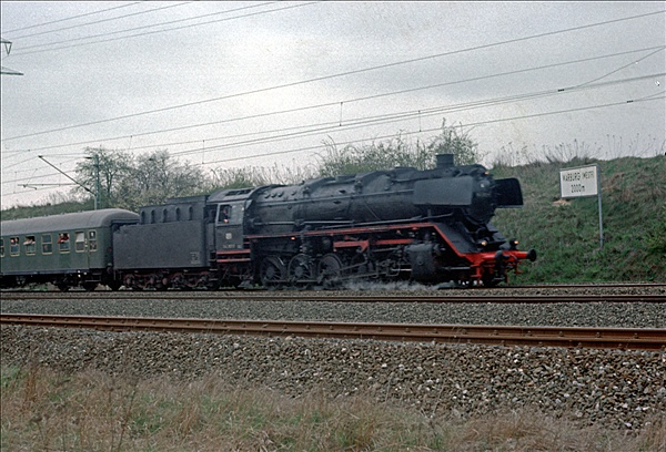 Foto:: DB 044 067-7 / Warburg / 25.04.1976 (Foto,Fotos,Bilder,Bild,)