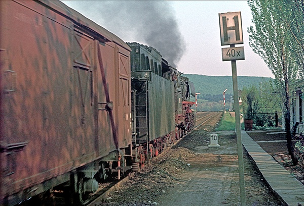 Foto:: DB 044 319-2 / Bad Driburg / 08.05.1976 (Foto,Fotos,Bilder,Bild,)