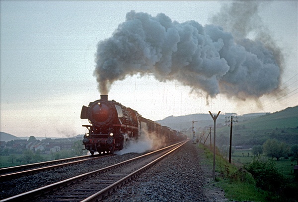 Foto:: DB 044 149-3 / Ottbergen / 11.05.1976 (Foto,Fotos,Bilder,Bild,)