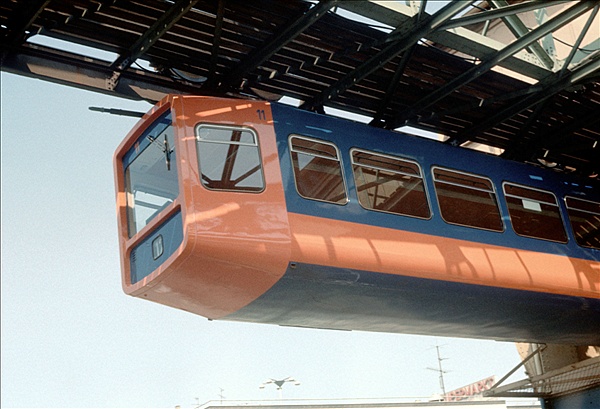 Foto:: Schwebebahn / Wuppertal / 23.05.1976 (Foto,Fotos,Bilder,Bild,)