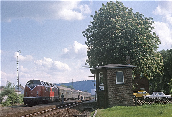 Foto:: DB 220 058-2 / Lemfoerde / 24.05.1976 (Foto,Fotos,Bilder,Bild,)
