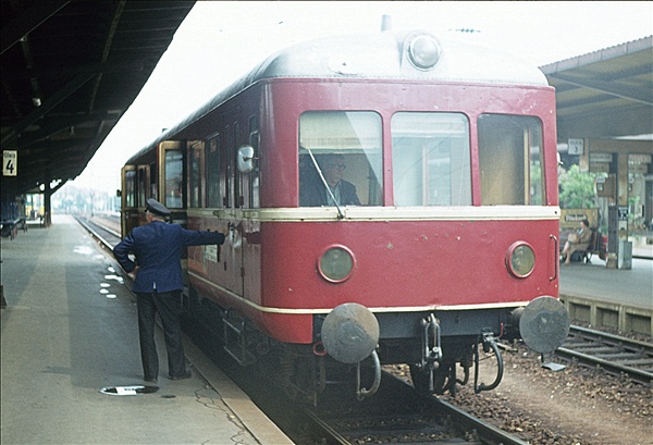 Foto:: SWEG VT 104 / Freiburg / 09.08.1976 (Foto,Fotos,Bilder,Bild,)