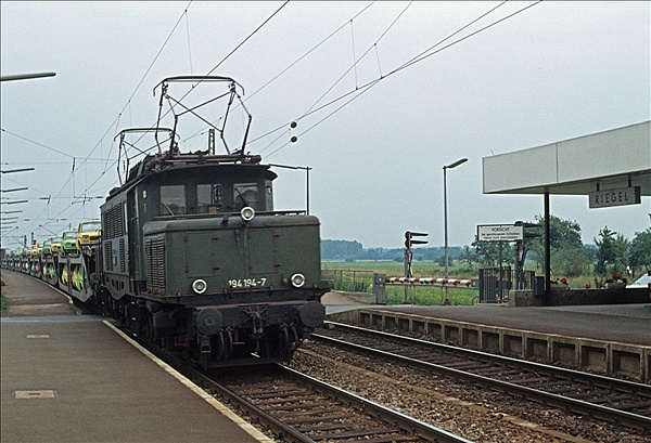Foto:: DB 194 194-7 / Riegel / 10.08.1976 (Foto,Fotos,Bilder,Bild,)
