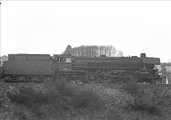 Foto:: DB 042 024-0 / Hilchenbach / 05.02.1977 (Foto,Fotos,Bilder,Bild,)