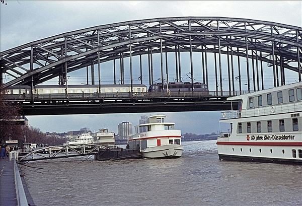 Foto:: DB 110 / Koeln / 13.02.1977 (Foto,Fotos,Bilder,Bild,)