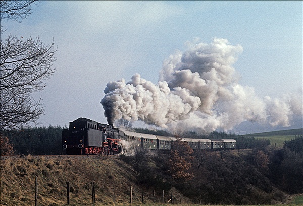 Foto:: DB 044 508-0 / Volme-Ehringhausen / 06.03.1977 (Foto,Fotos,Bilder,Bild,)