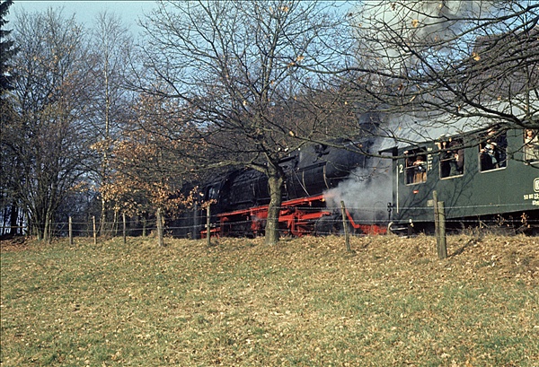 Foto:: DB 044 508-0 / Volme-Ehringhausen / 06.03.1977 (Foto,Fotos,Bilder,Bild,)