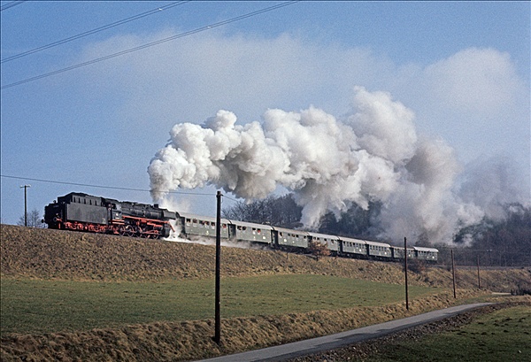 Foto:: DB 044 508-0 / Volme-Ehringhausen / 06.03.1977 (Foto,Fotos,Bilder,Bild,)