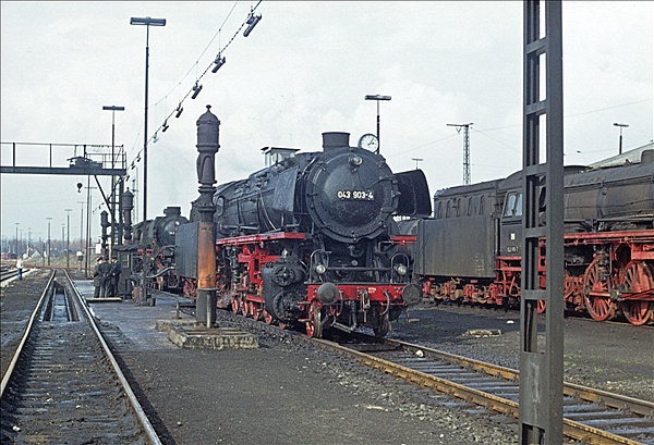 Foto:: DB 042 096-8, DB 043 903-4 + DB 042 186-7 / Rheine / 20.03.1977 (Foto,Fotos,Bilder,Bild,)