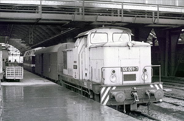 Foto:: DR 105 051-7 / Berlin / 06.04.1977 (Foto,Fotos,Bilder,Bild,)