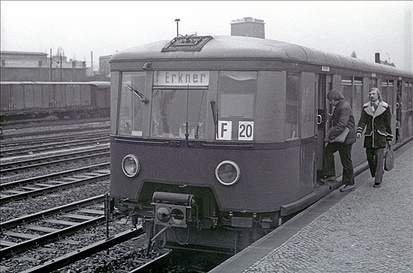 Foto:: DR 275 / Berlin / 06.04.1977 (Foto,Fotos,Bilder,Bild,)