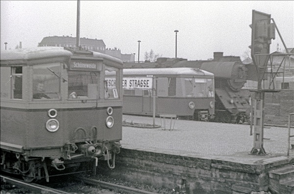 Foto:: DR 275 + DR 277 / Berlin 06.04.1977 (Foto,Fotos,Bilder,Bild,)